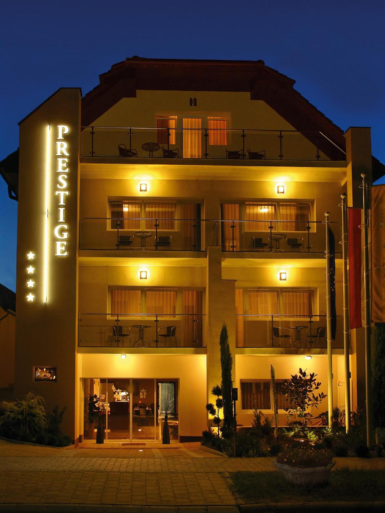 Villa Prestige Heviz Bagian luar foto