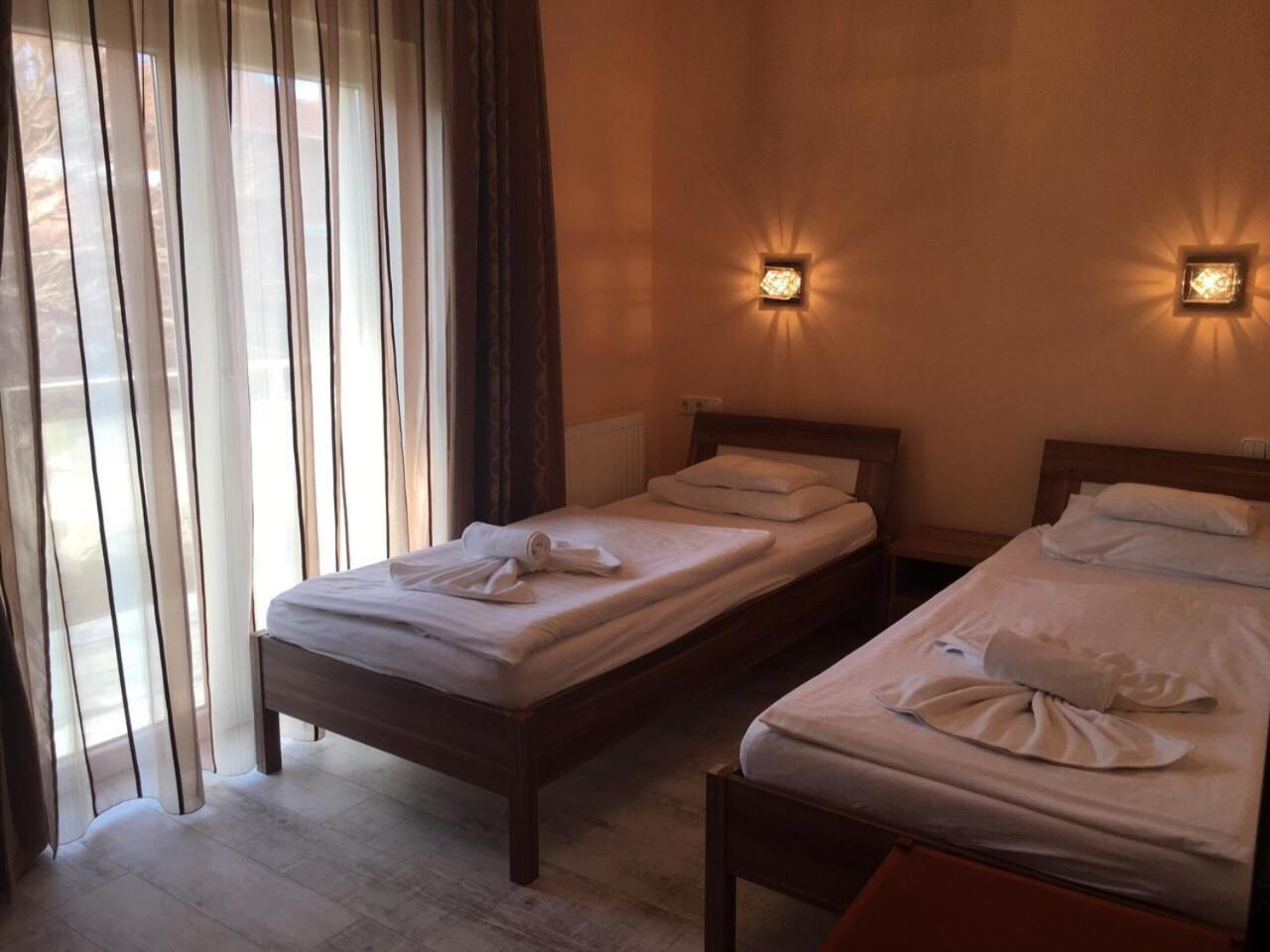 Villa Prestige Heviz Bagian luar foto