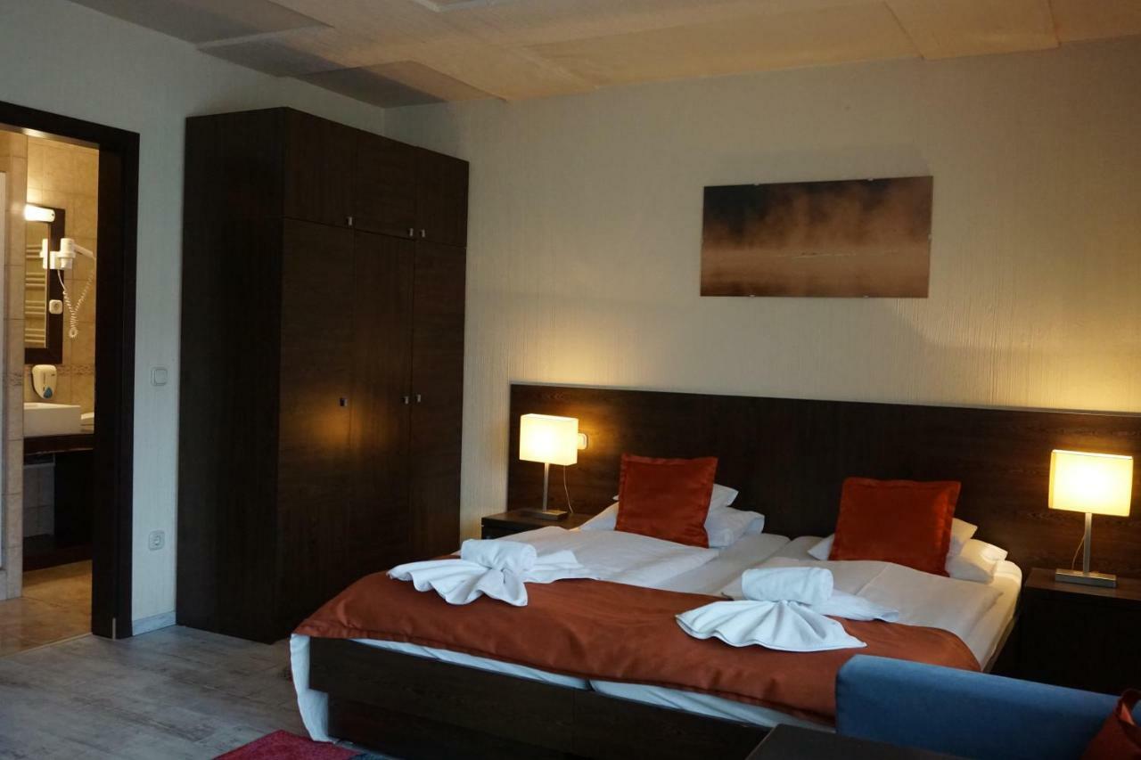 Villa Prestige Heviz Bagian luar foto