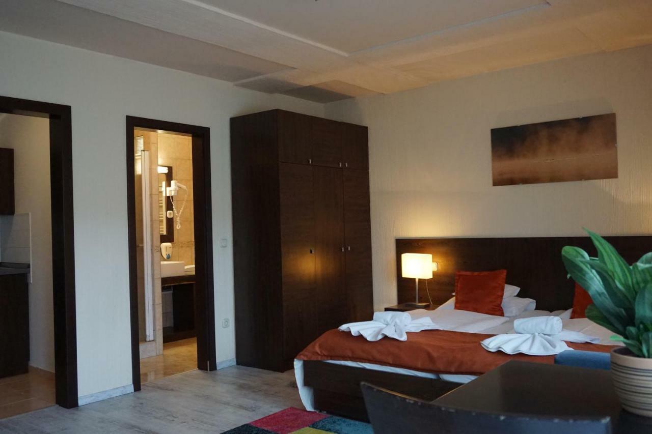 Villa Prestige Heviz Bagian luar foto