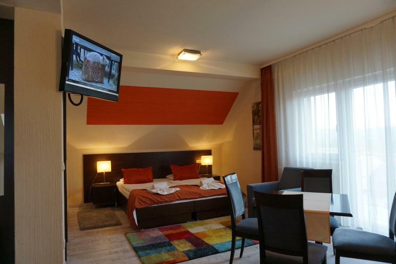 Villa Prestige Heviz Bagian luar foto