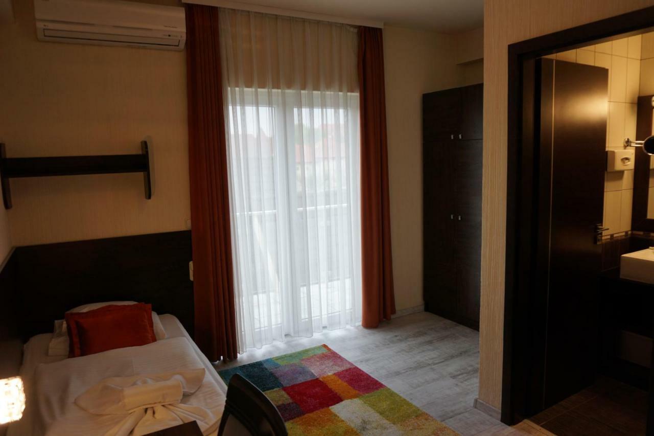 Villa Prestige Heviz Bagian luar foto