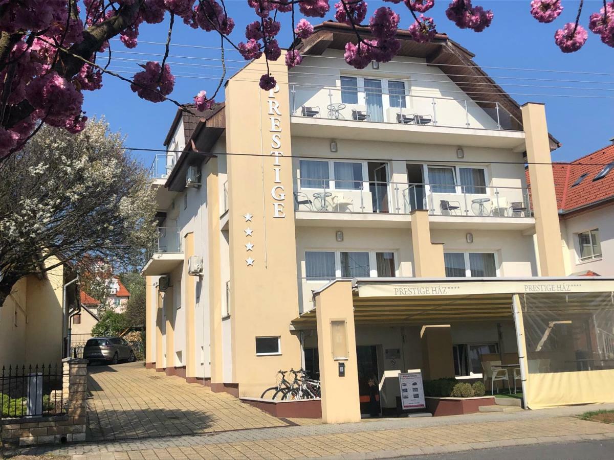 Villa Prestige Heviz Bagian luar foto